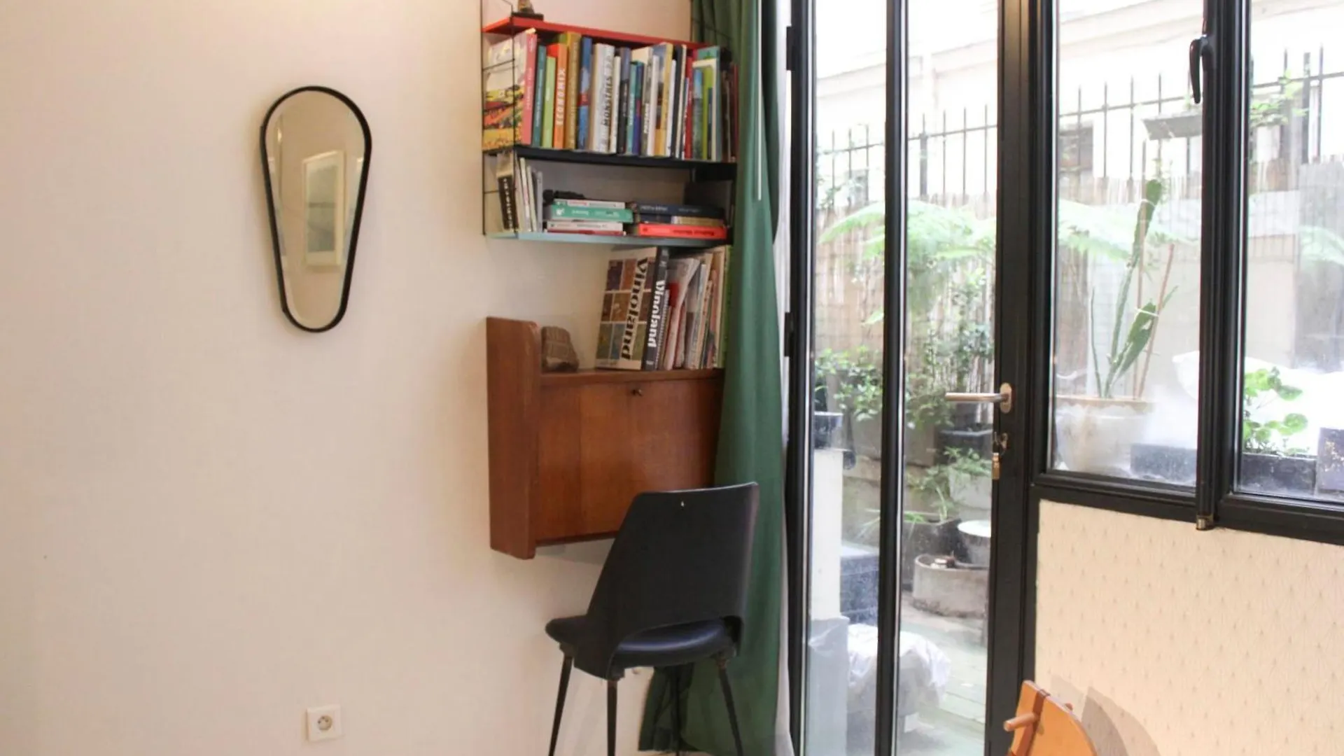 Haven Of Peace With Private Terrace Apartment Paris